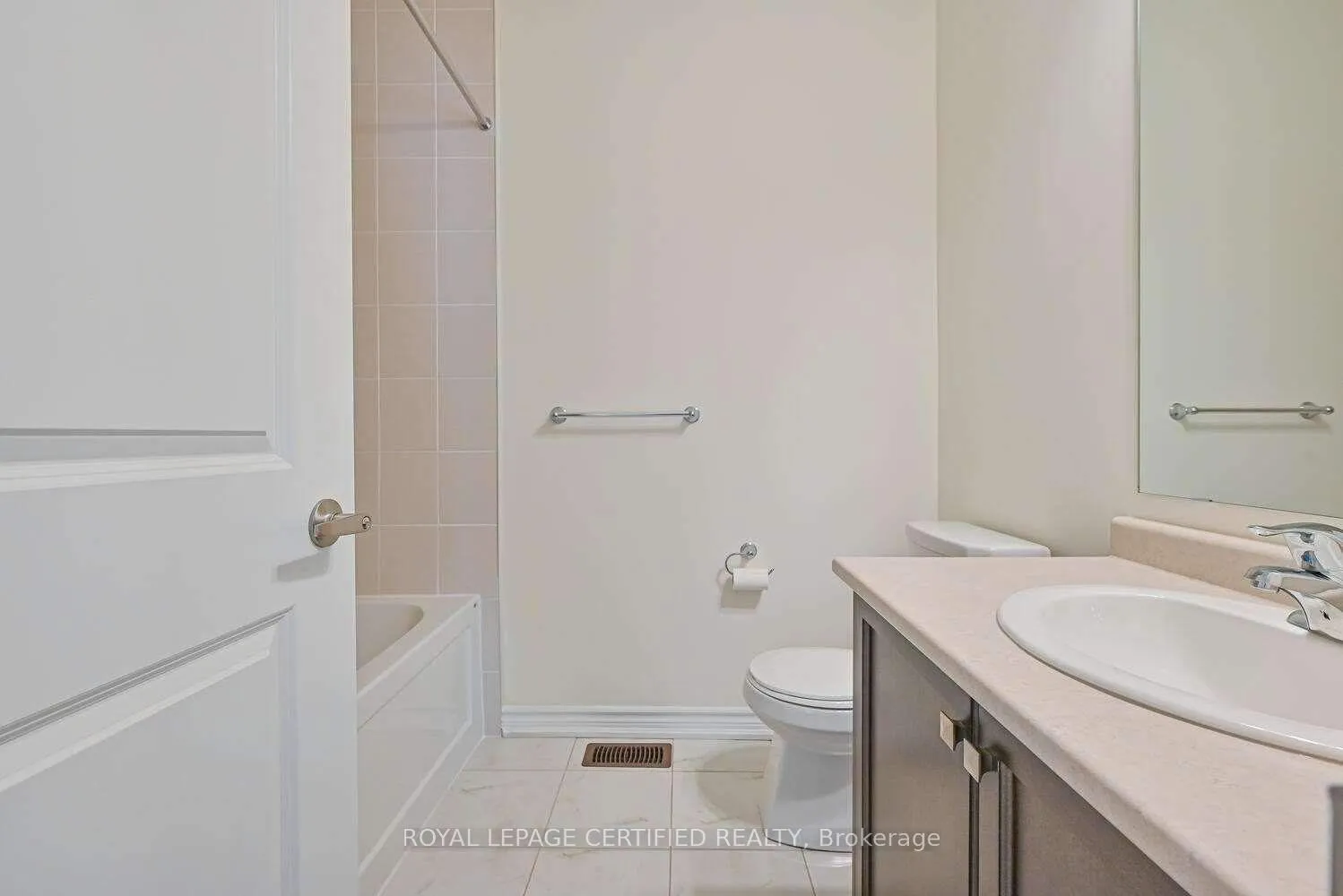 Photo 26 of 13 Eberly Woods Drive, Caledon, Caledon East — HOMEH