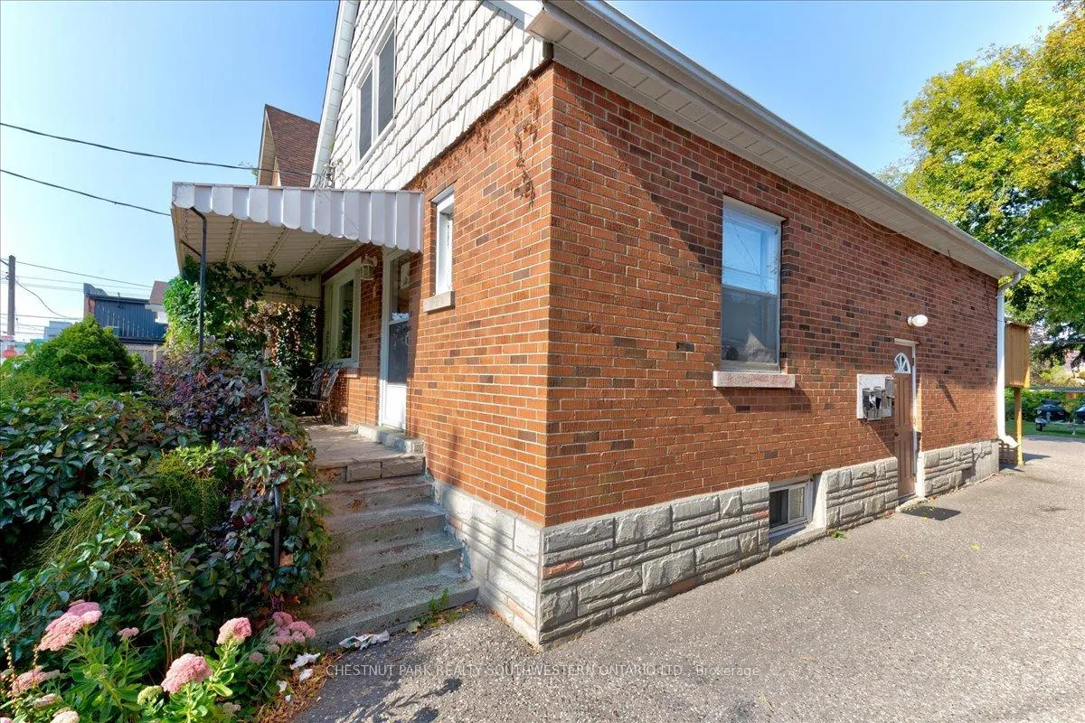 Photo 2 of 8 Onward Avenue, Kitchener, King East — HOMEH
