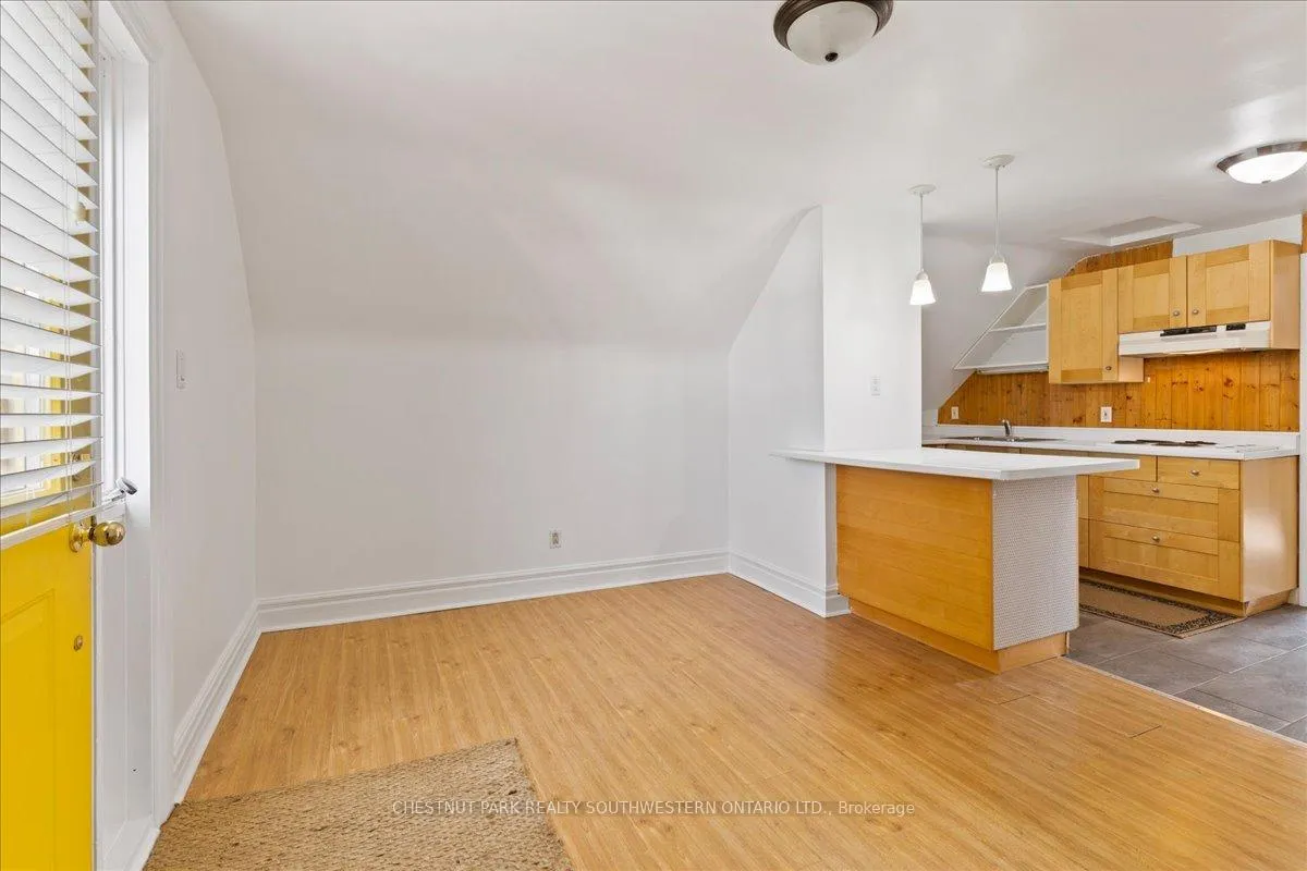 Photo 10 of 8 Onward Avenue, Kitchener, King East — HOMEH