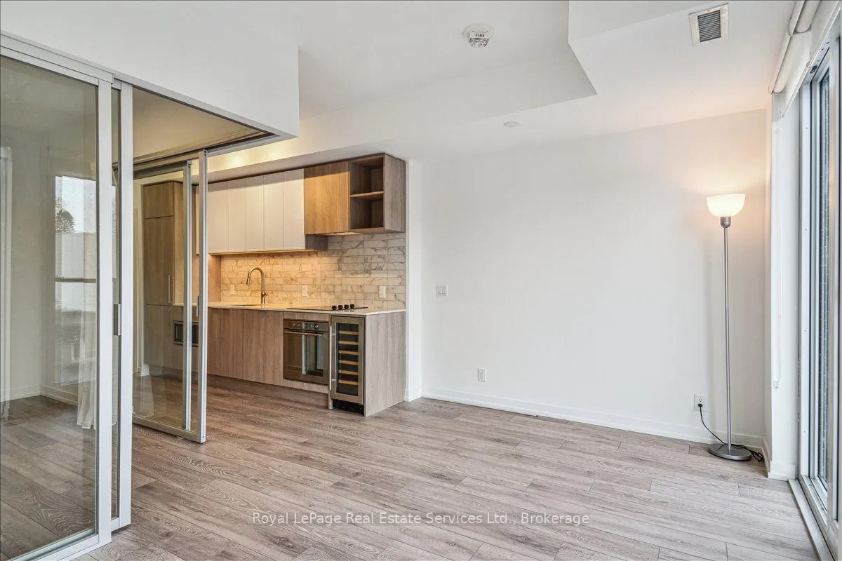 Photo 8 of Unit 327, 2020 Bathurst Street, Toronto, Humewood-Cedarvale — HOMEH