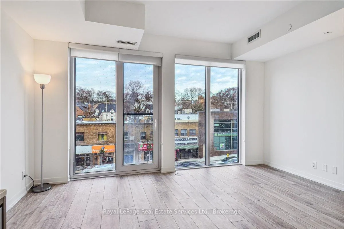 Photo 10 of Unit 327, 2020 Bathurst Street, Toronto, Humewood-Cedarvale — HOMEH