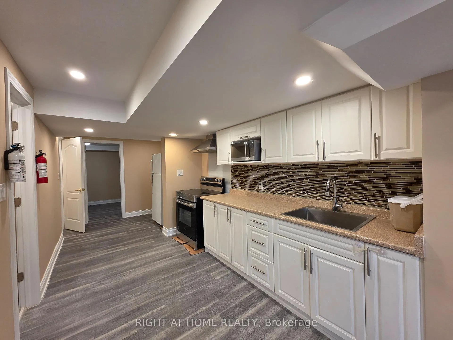 Photo 5 of Unit Lower, 2210 Minsky Place, Oshawa, Windfields — HOMEH