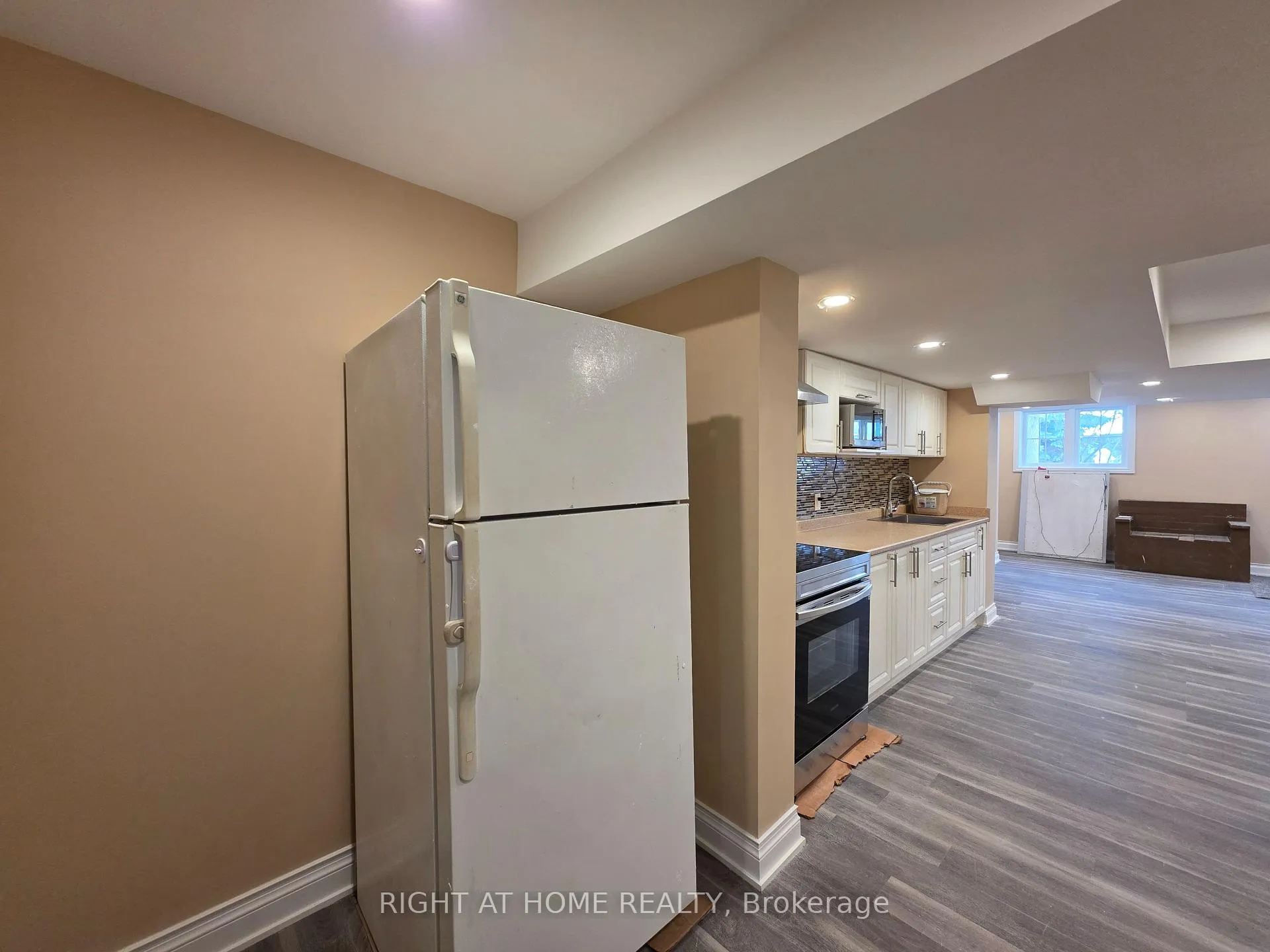 Photo 7 of Unit Lower, 2210 Minsky Place, Oshawa, Windfields — HOMEH