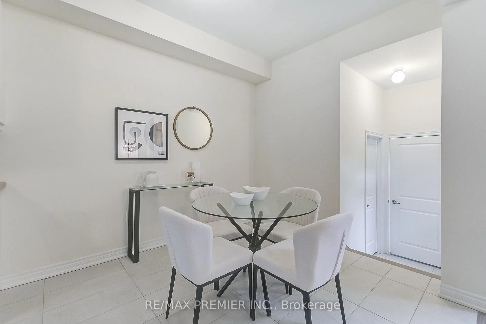 Photo 15 of 305 Coronation Road, Whitby, Rural Whitby — HOMEH