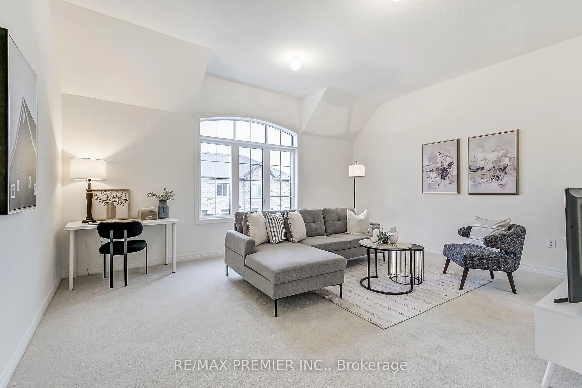 Photo 22 of 305 Coronation Road, Whitby, Rural Whitby — HOMEH