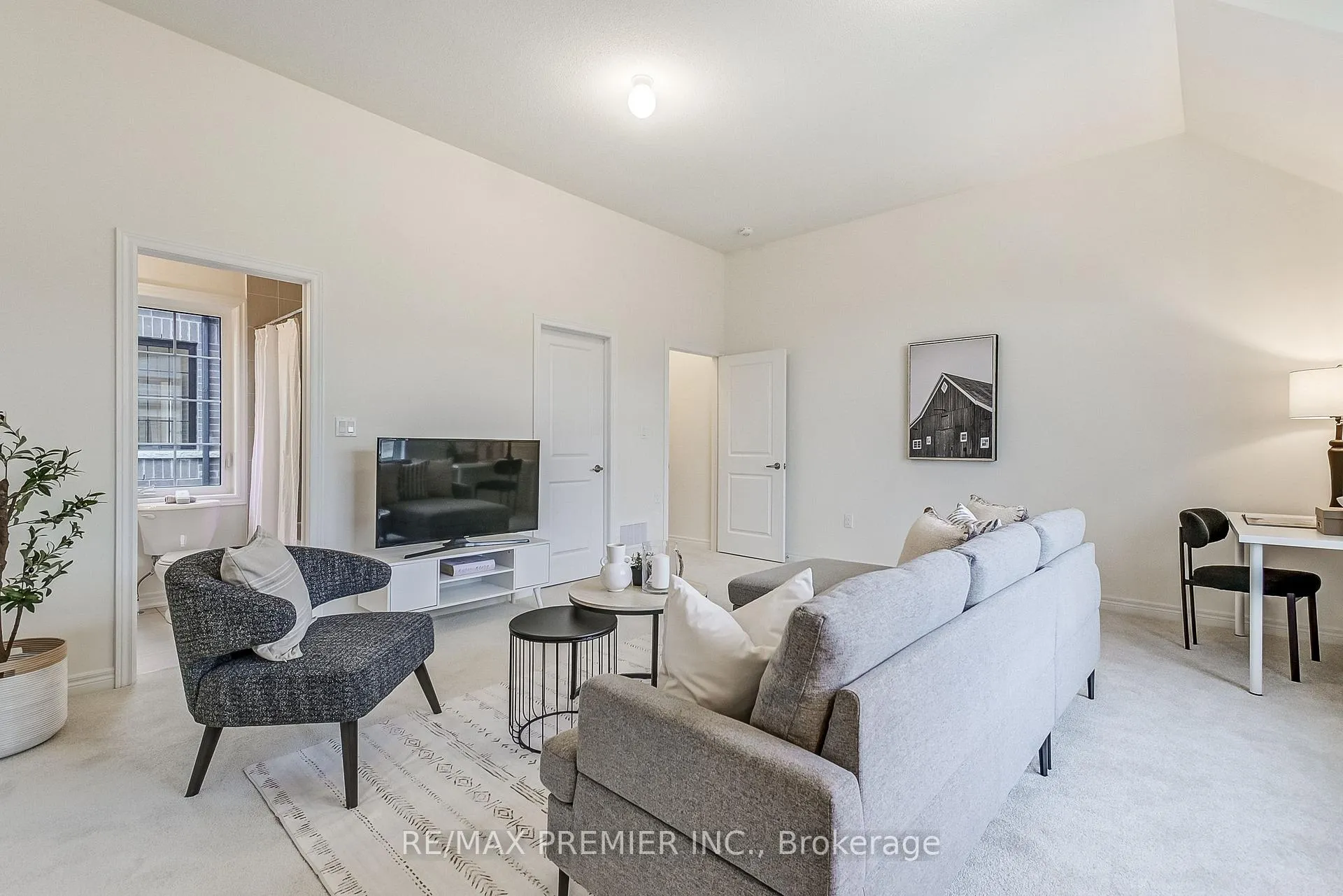 Photo 23 of 305 Coronation Road, Whitby, Rural Whitby — HOMEH