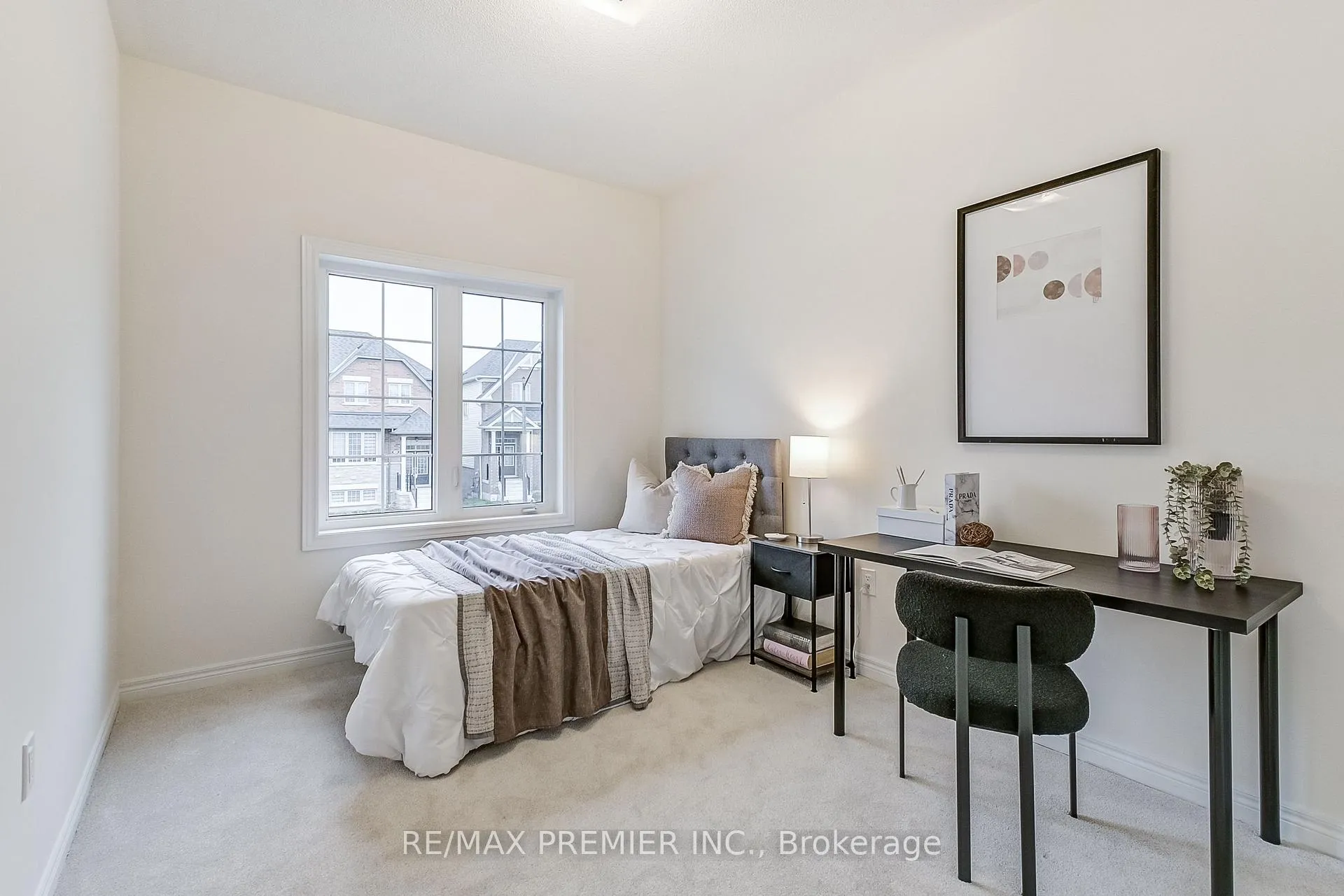 Photo 26 of 305 Coronation Road, Whitby, Rural Whitby — HOMEH