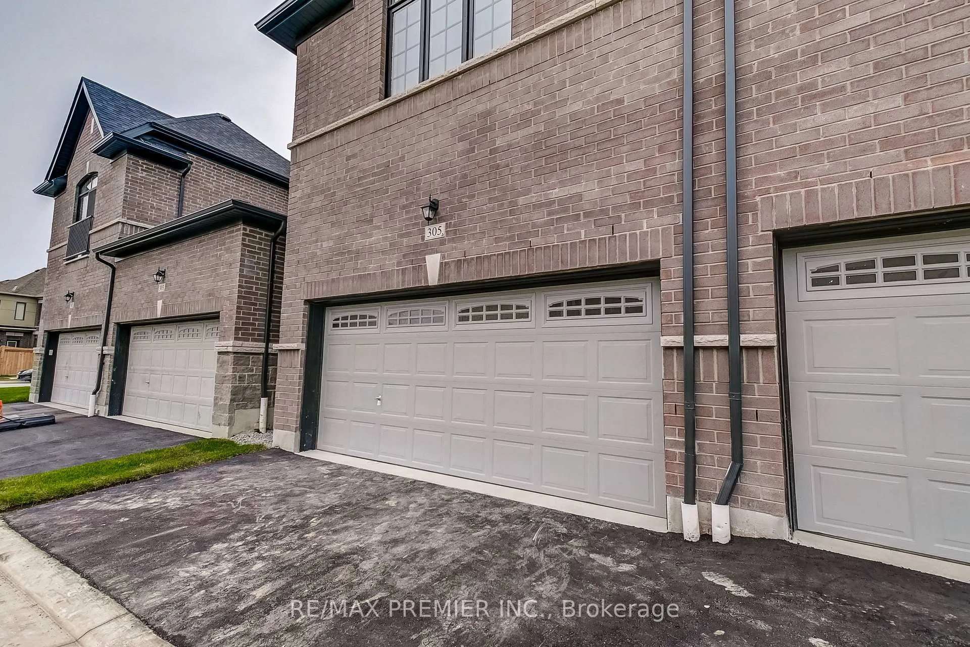 Photo 38 of 305 Coronation Road, Whitby, Rural Whitby — HOMEH