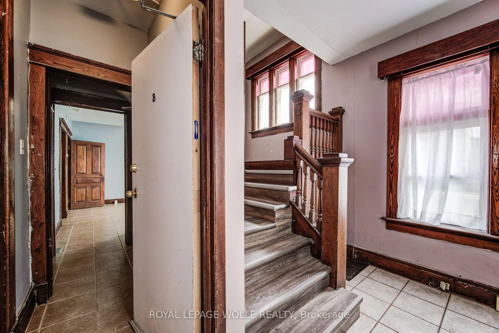 Photo 3 of 114 Erb Street W, Waterloo — HOMEH