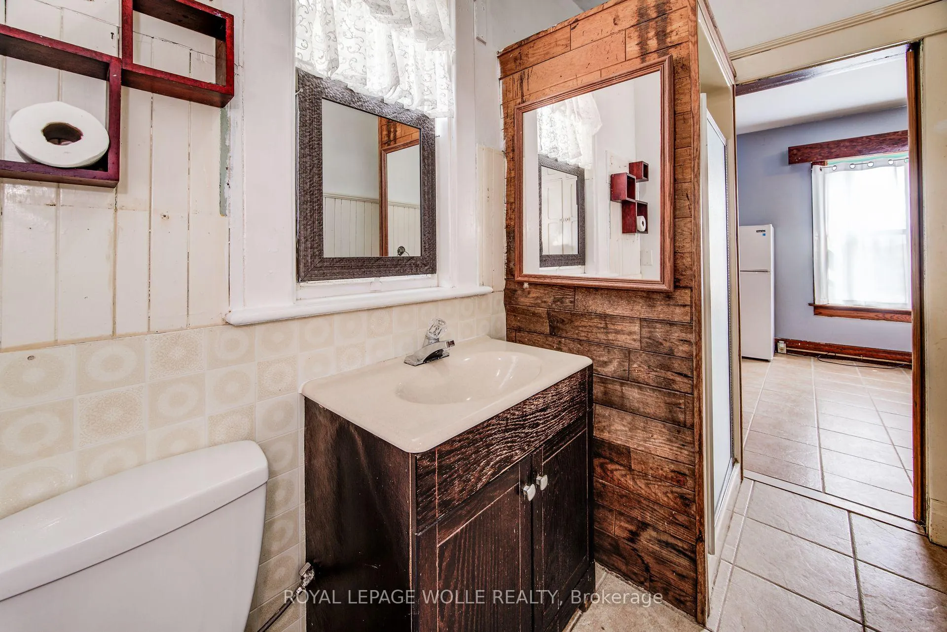 Photo 10 of 114 Erb Street W, Waterloo — HOMEH