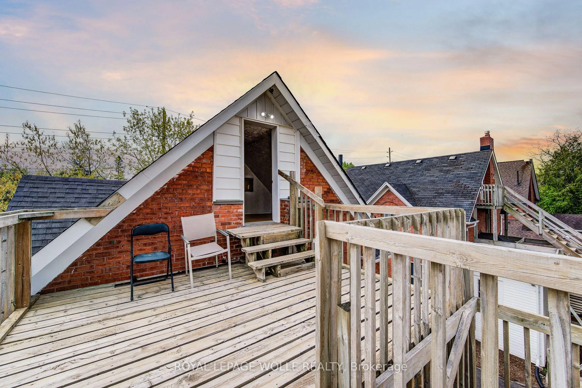 Photo 22 of 114 Erb Street W, Waterloo — HOMEH