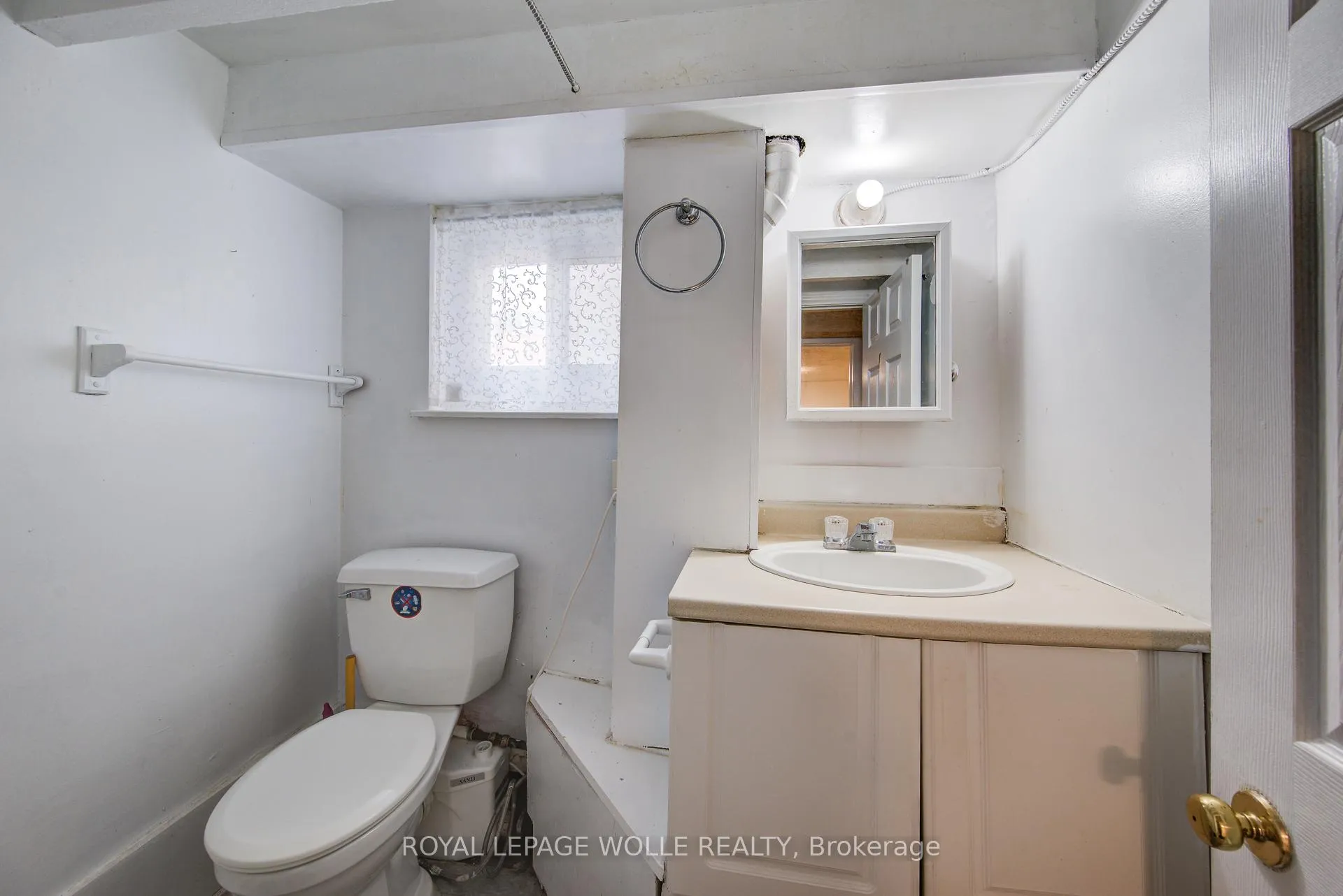 Photo 30 of 114 Erb Street W, Waterloo — HOMEH