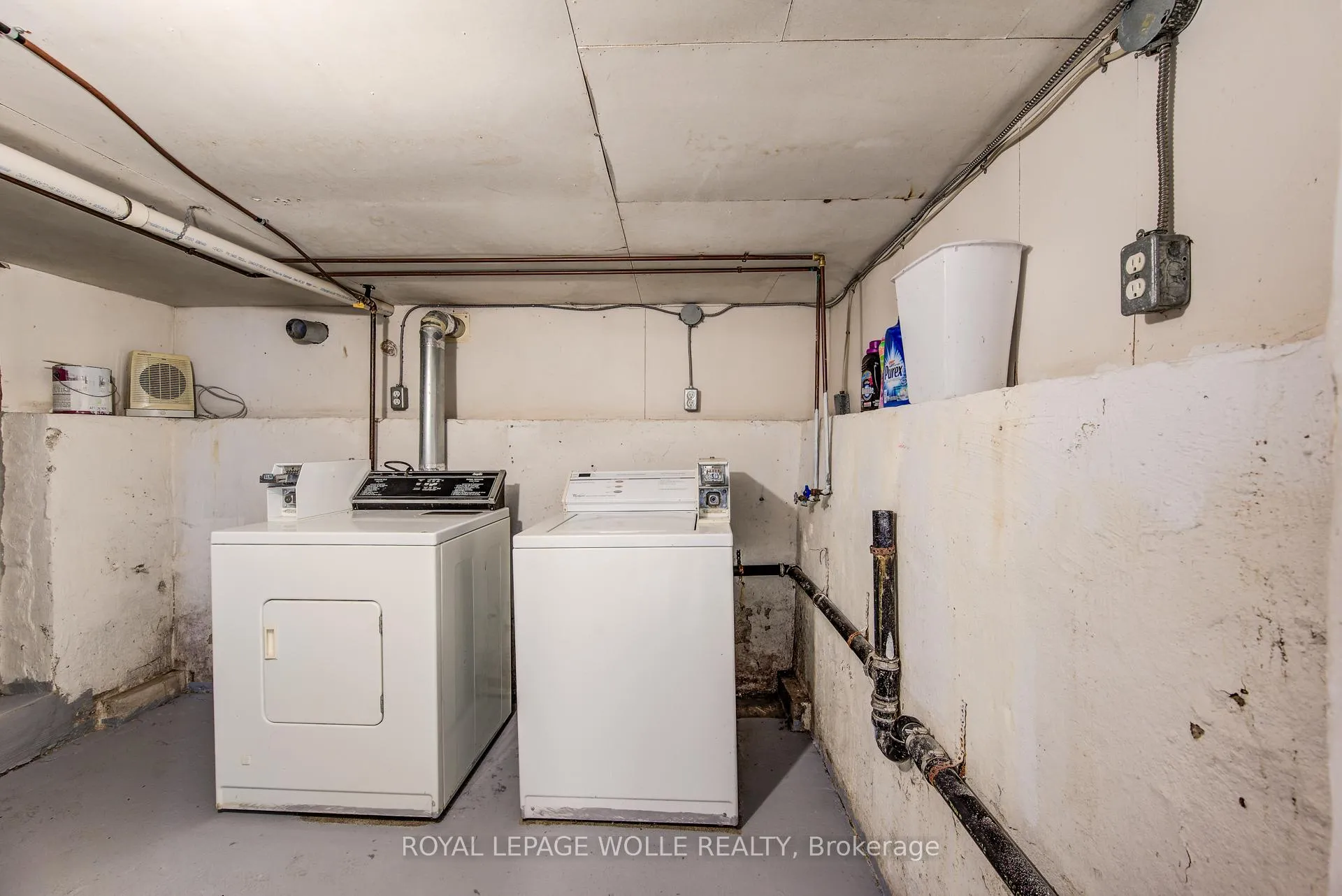 Photo 33 of 114 Erb Street W, Waterloo — HOMEH