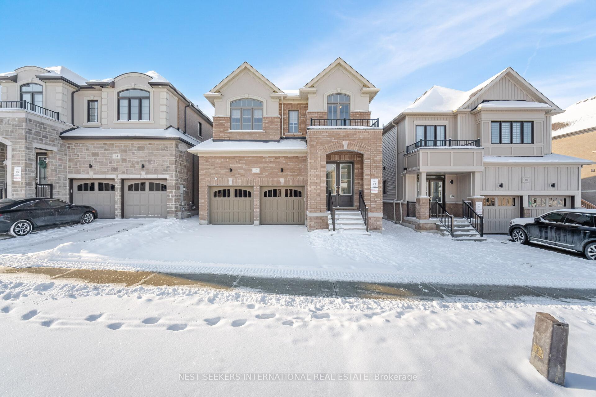 Photo 2 of 16 Connell Drive, Georgina, Keswick North — HOMEH