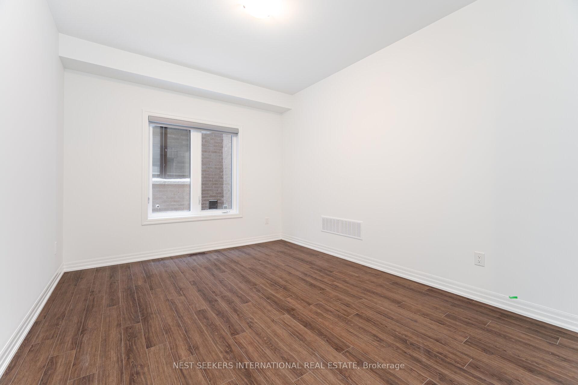 Photo 7 of 16 Connell Drive, Georgina, Keswick North — HOMEH