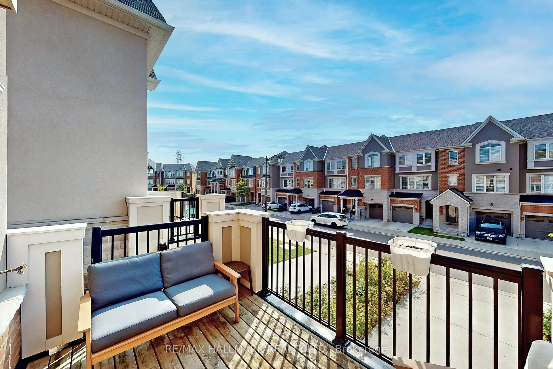 Photo 7 of 30 Fusilier Drive, Scarborough, Clairlea-Birchmount — HOMEH