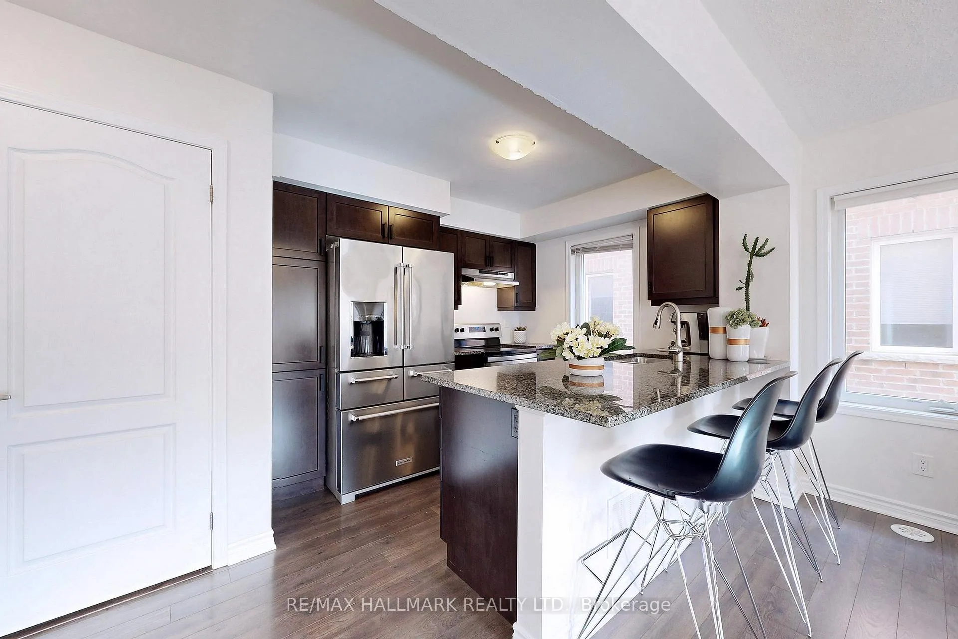 Photo 9 of 30 Fusilier Drive, Scarborough, Clairlea-Birchmount — HOMEH