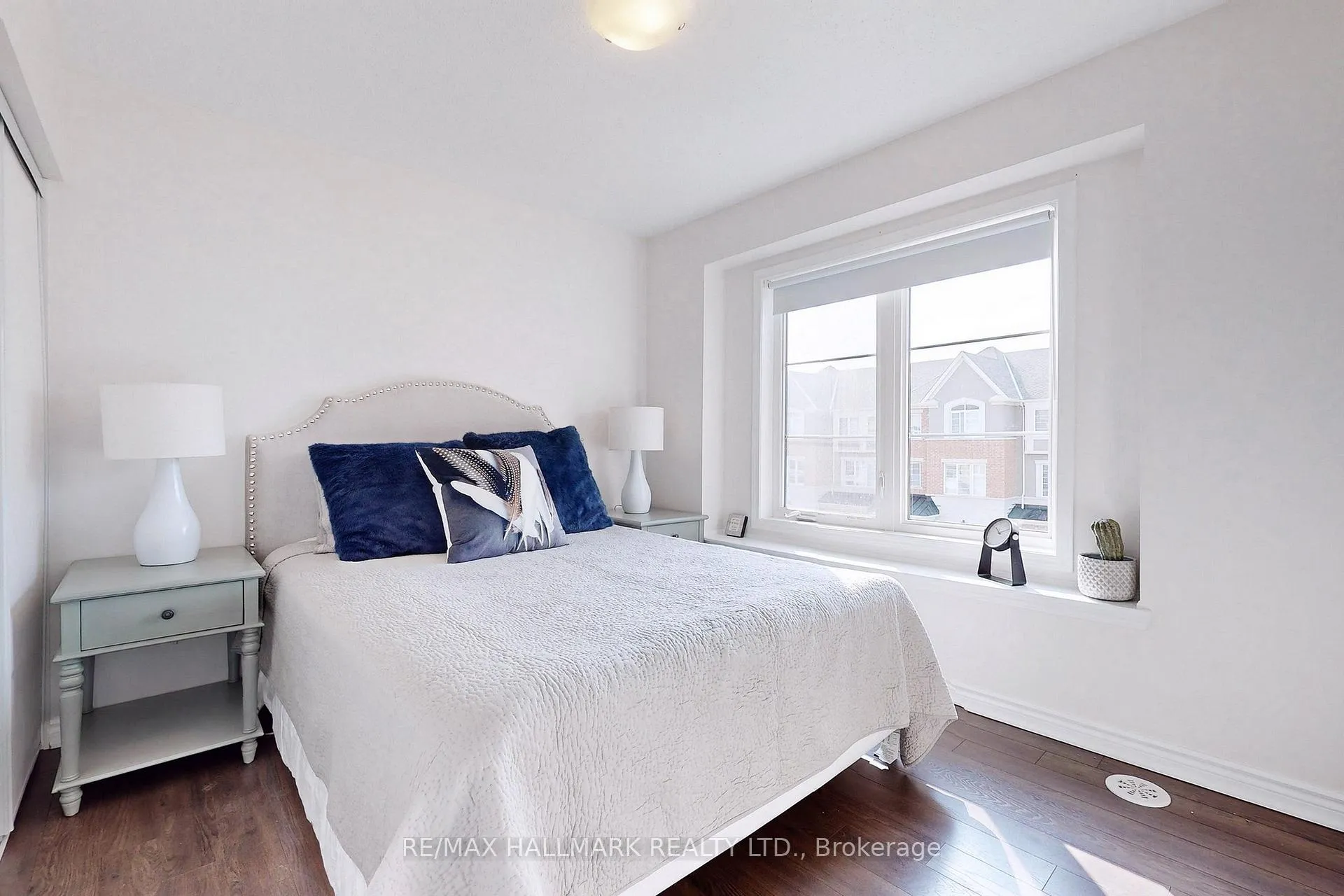 Photo 13 of 30 Fusilier Drive, Scarborough, Clairlea-Birchmount — HOMEH