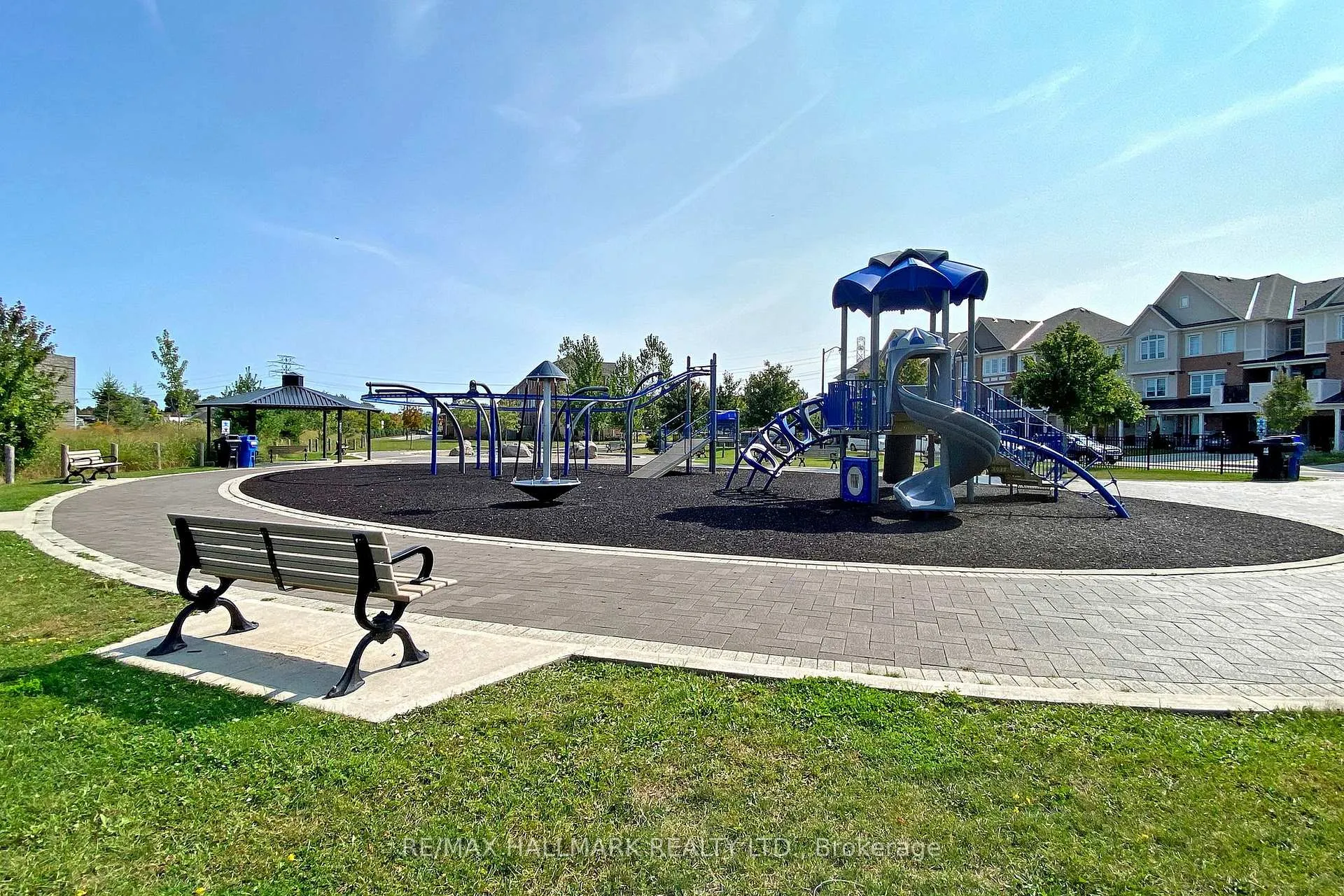 Photo 18 of 30 Fusilier Drive, Scarborough, Clairlea-Birchmount — HOMEH