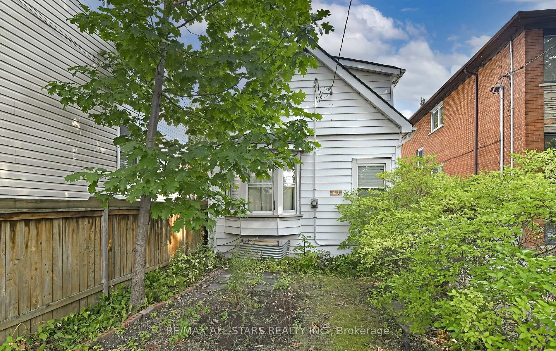 Photo 1 of 41 Norwood Road, Toronto, East End-Danforth — HOMEH