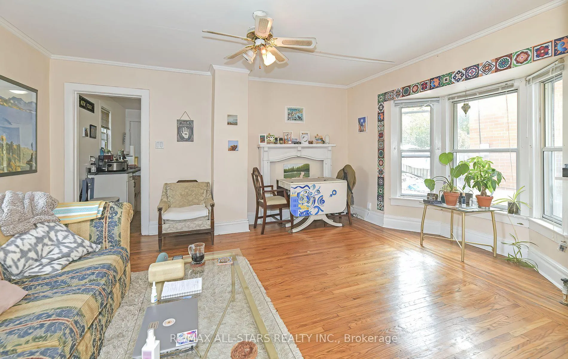 Photo 3 of 41 Norwood Road, Toronto, East End-Danforth — HOMEH