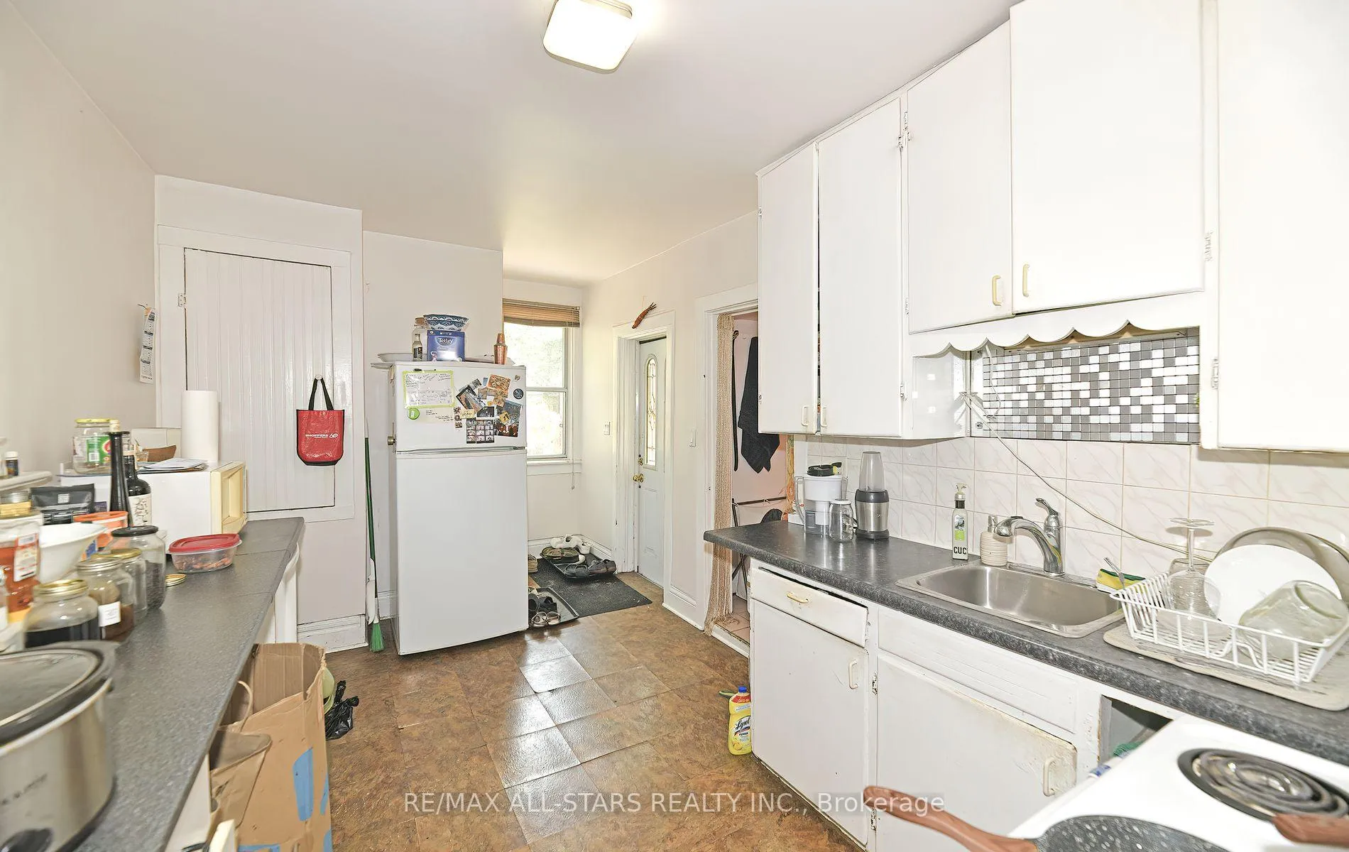 Photo 5 of 41 Norwood Road, Toronto, East End-Danforth — HOMEH