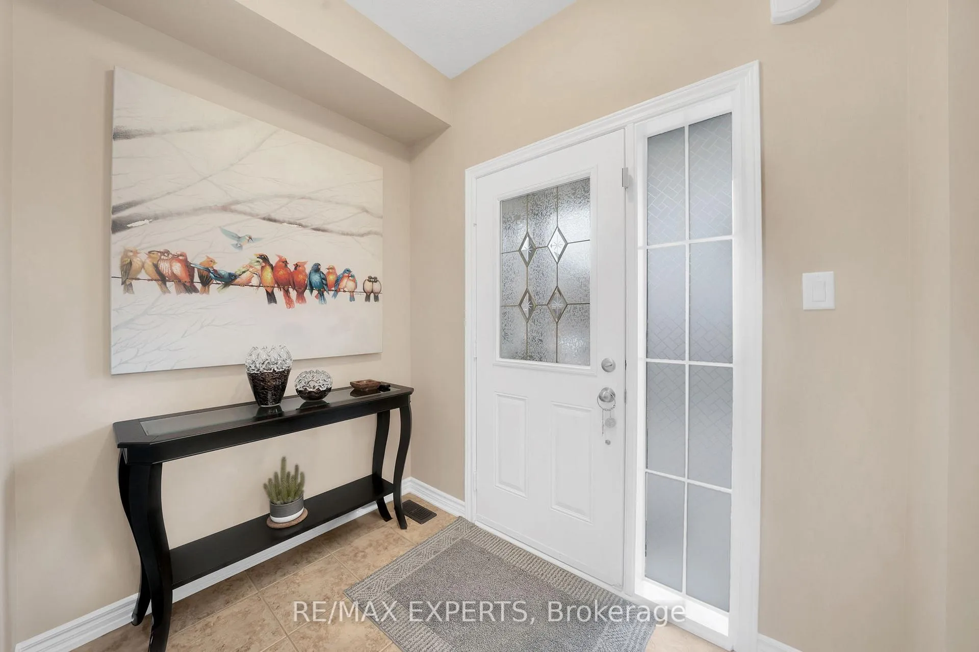 Photo 5 of 17 Zachary Place, Vaughan, Vellore Village — HOMEH