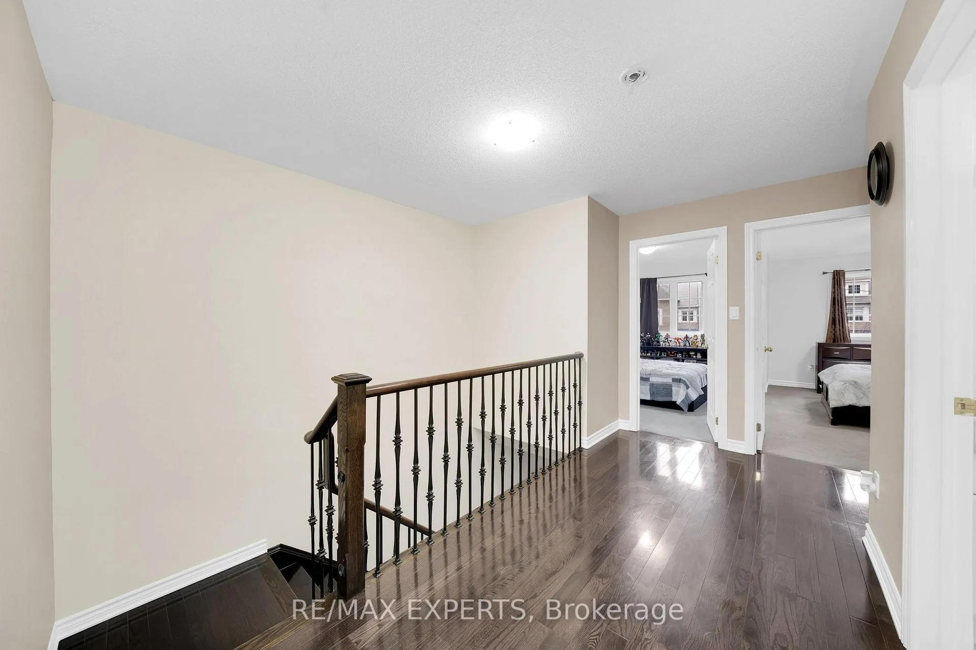 Photo 18 of 17 Zachary Place, Vaughan, Vellore Village — HOMEH