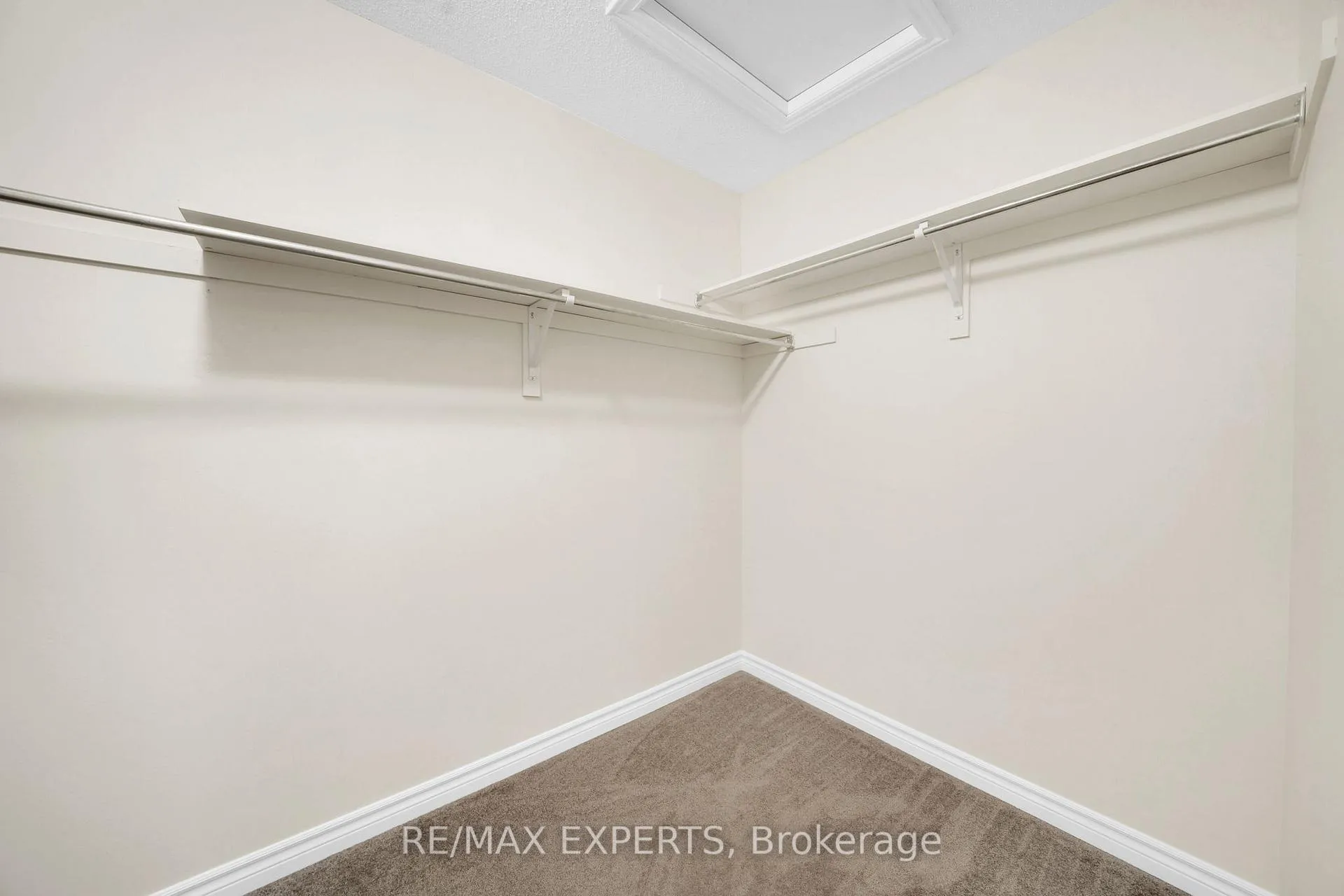 Photo 24 of 17 Zachary Place, Vaughan, Vellore Village — HOMEH
