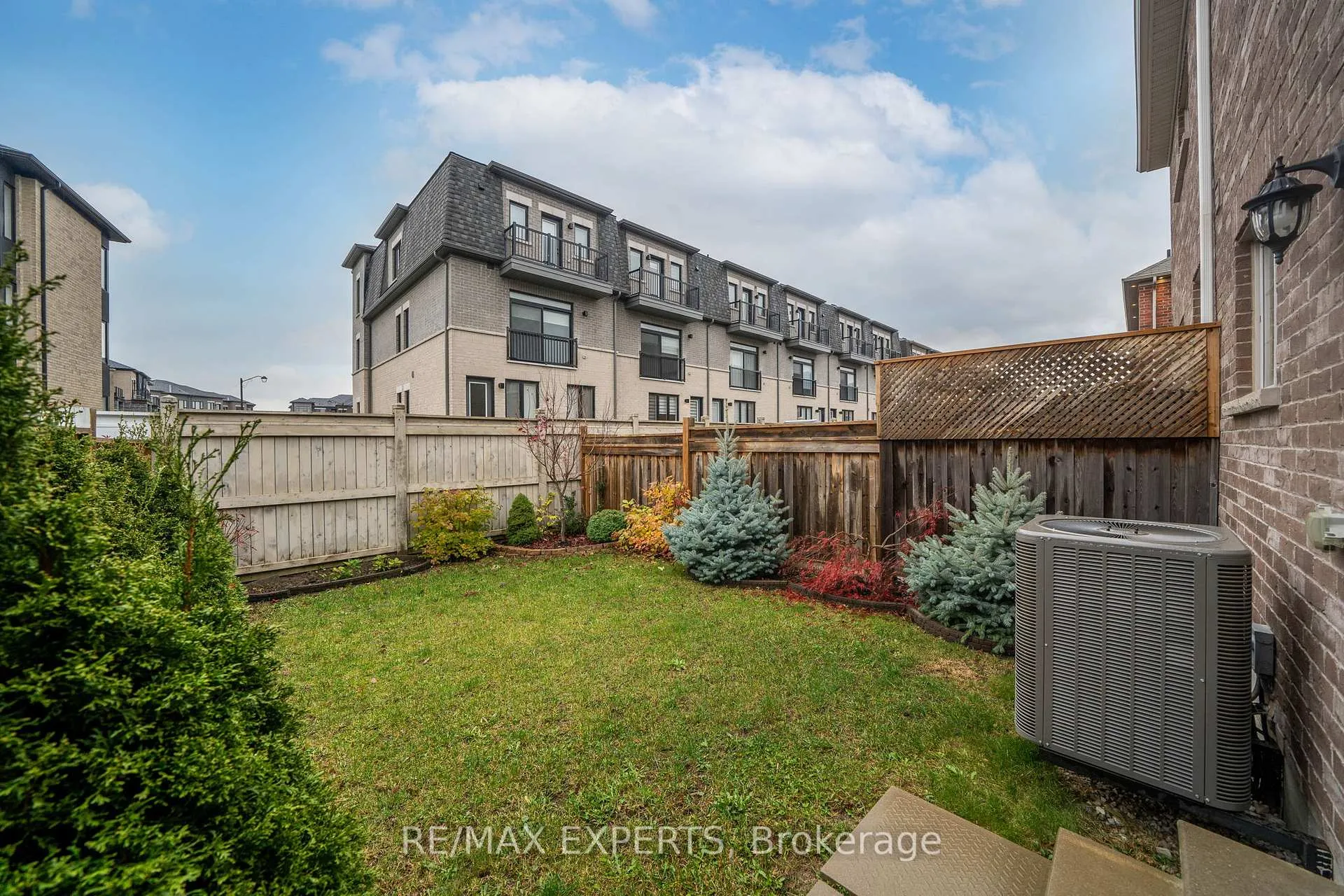 Photo 31 of 17 Zachary Place, Vaughan, Vellore Village — HOMEH
