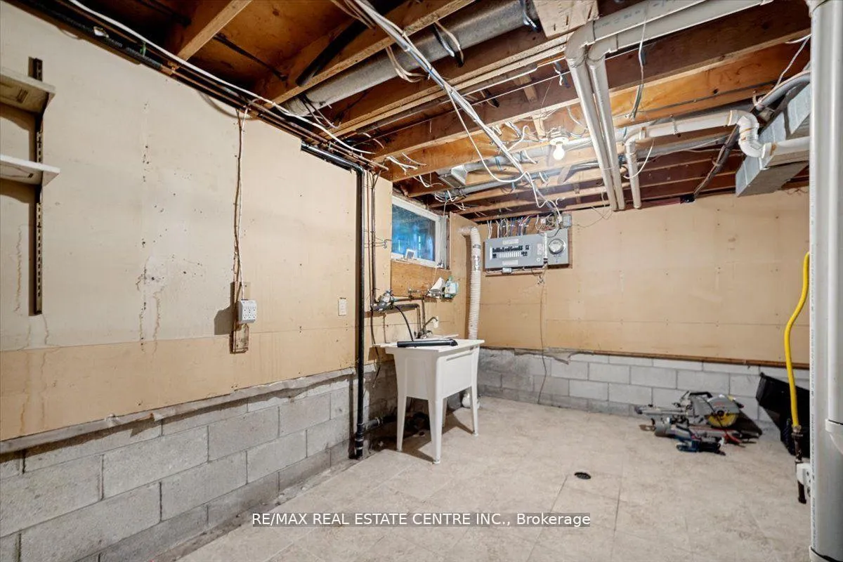 Photo 26 of 27 Bernick Drive, Barrie, Grove East — HOMEH