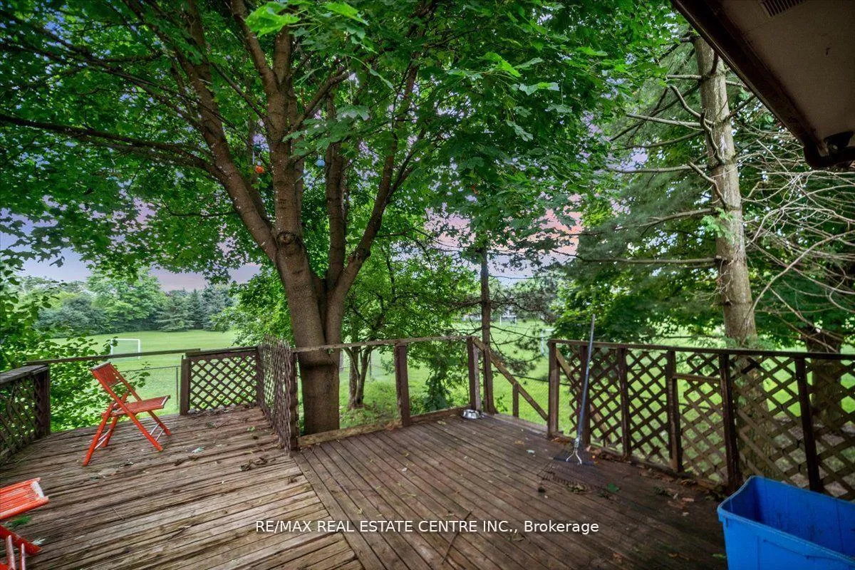 Photo 28 of 27 Bernick Drive, Barrie, Grove East — HOMEH