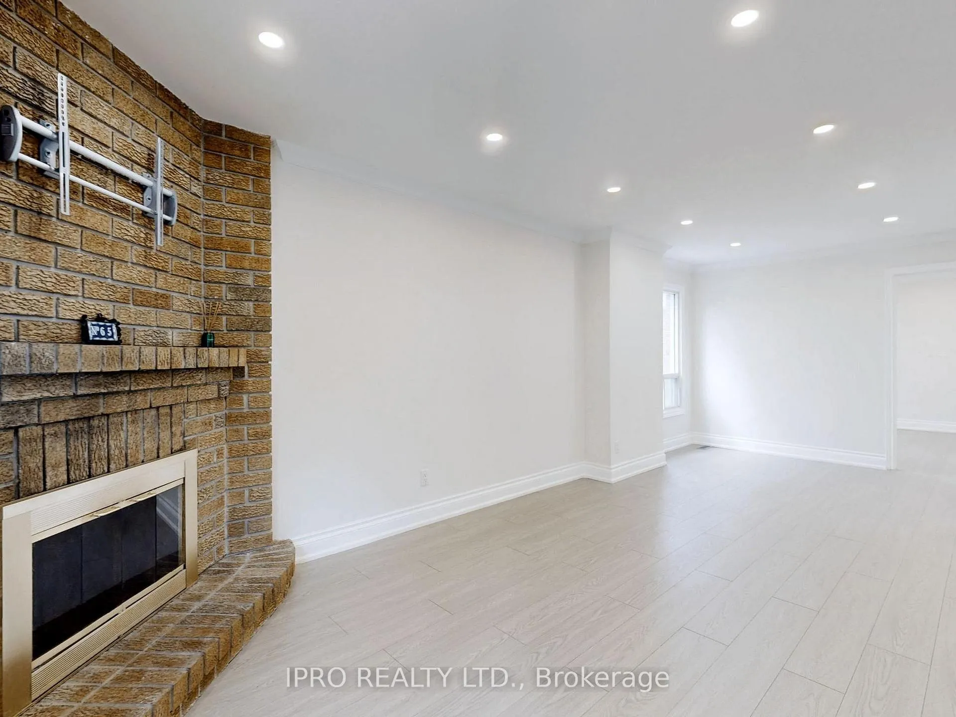 Photo 10 of 65 Seaton Drive, Aurora, Aurora Highlands — HOMEH