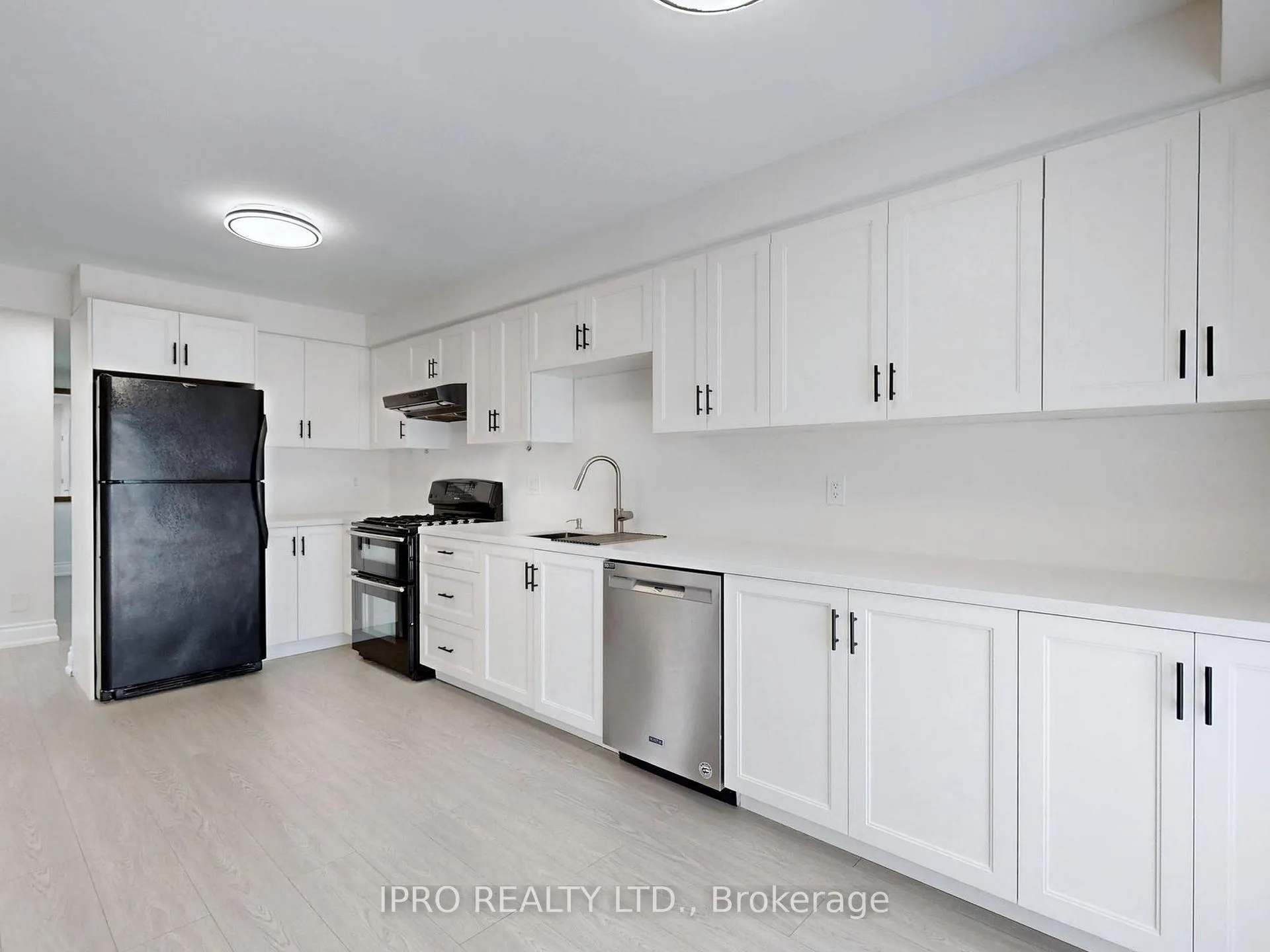 Photo 12 of 65 Seaton Drive, Aurora, Aurora Highlands — HOMEH