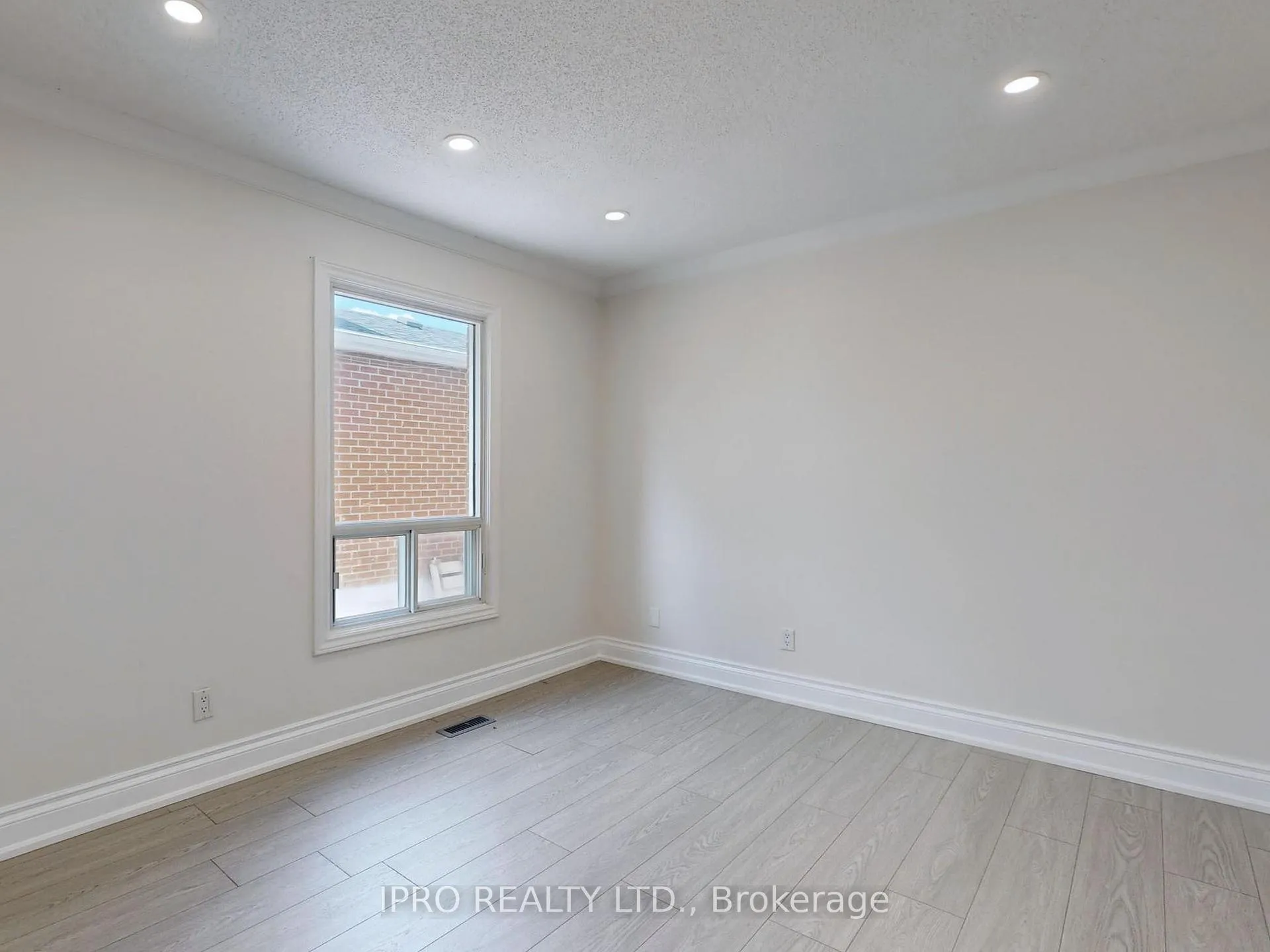 Photo 15 of 65 Seaton Drive, Aurora, Aurora Highlands — HOMEH