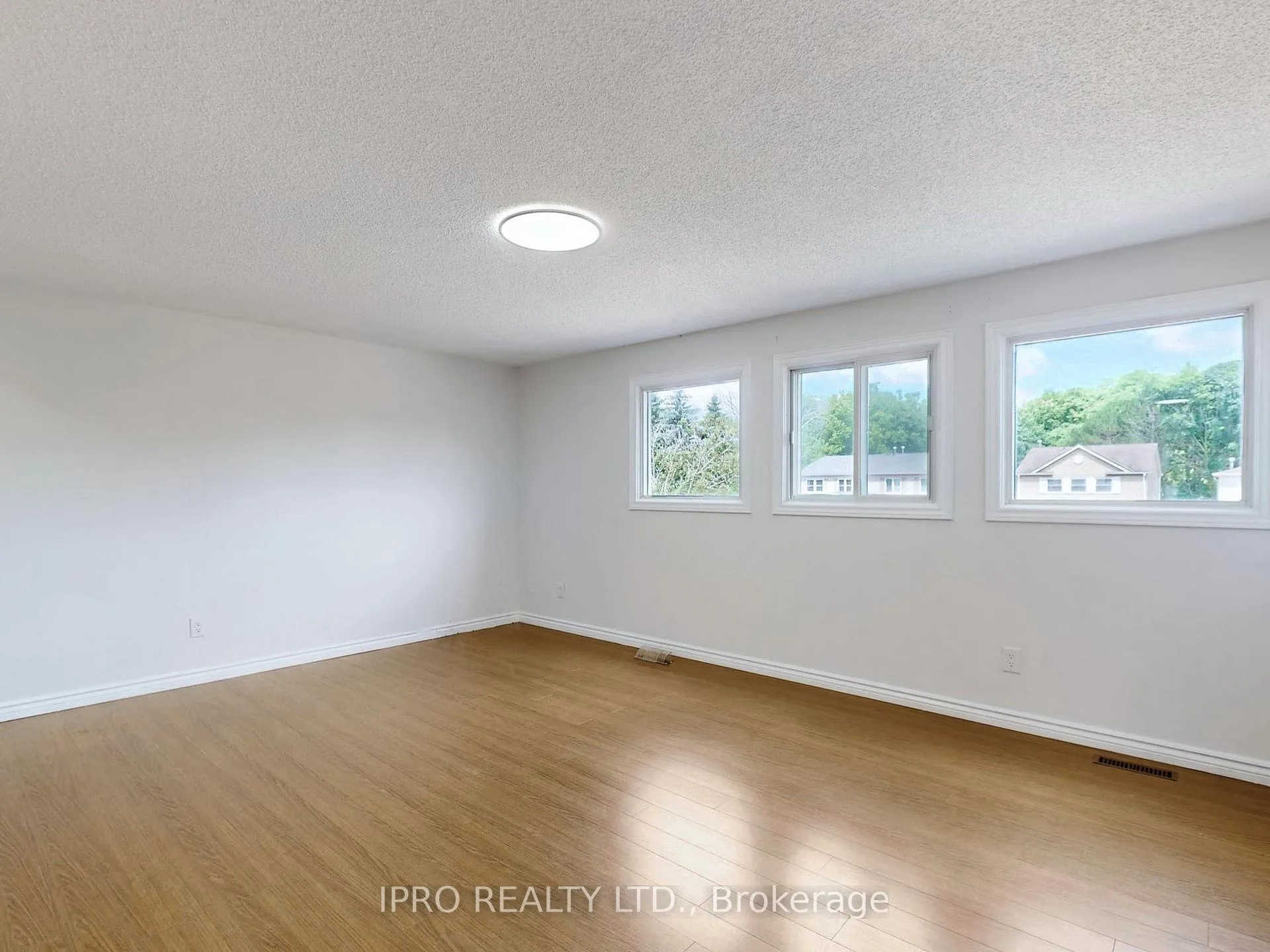 Photo 19 of 65 Seaton Drive, Aurora, Aurora Highlands — HOMEH