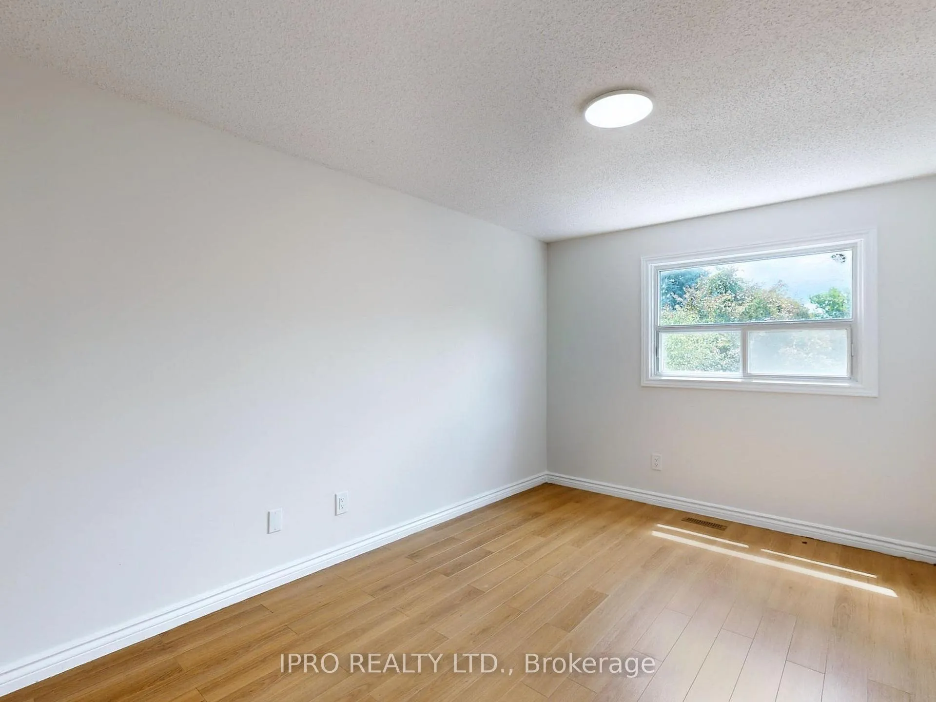 Photo 24 of 65 Seaton Drive, Aurora, Aurora Highlands — HOMEH