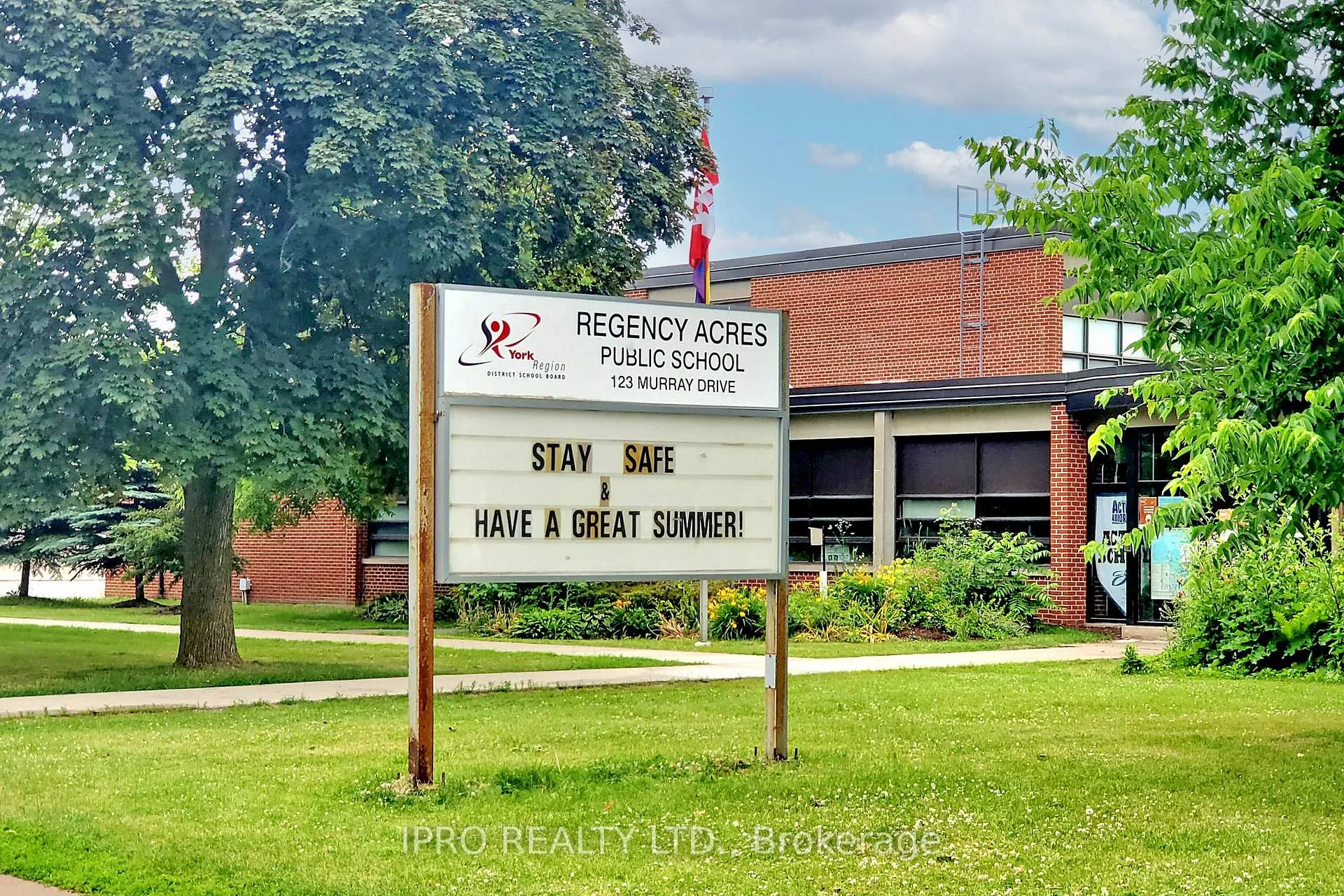 Photo 35 of 65 Seaton Drive, Aurora, Aurora Highlands — HOMEH