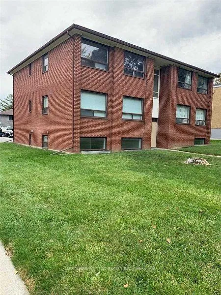 Photo 2 of Unit 5, 550 Lansdowne Drive, Oshawa, Eastdale — HOMEH
