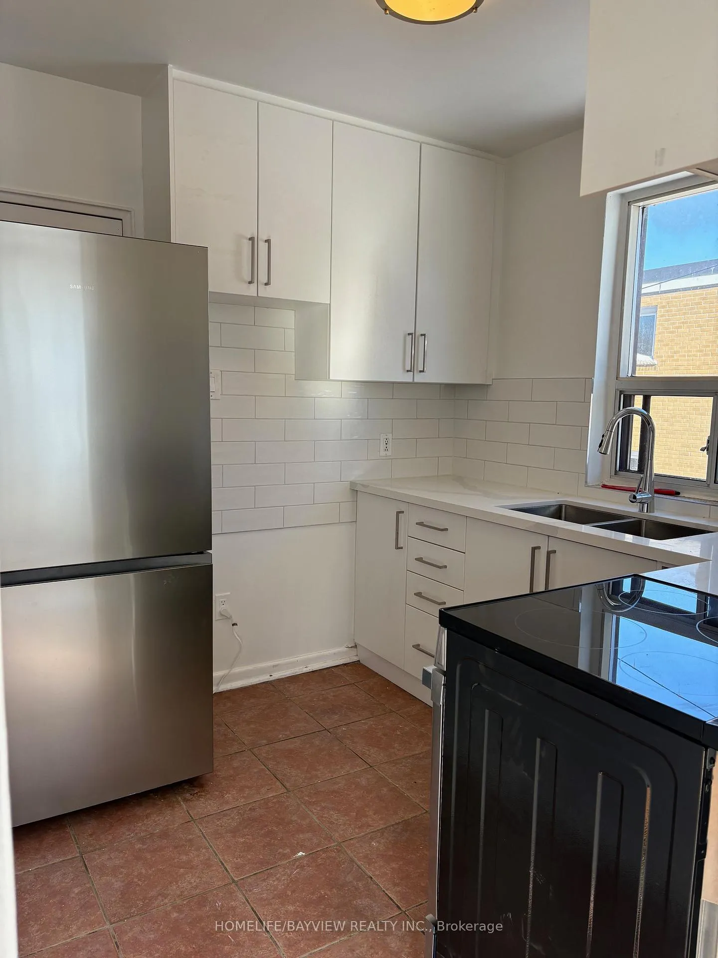 Photo 3 of Unit 5, 550 Lansdowne Drive, Oshawa, Eastdale — HOMEH