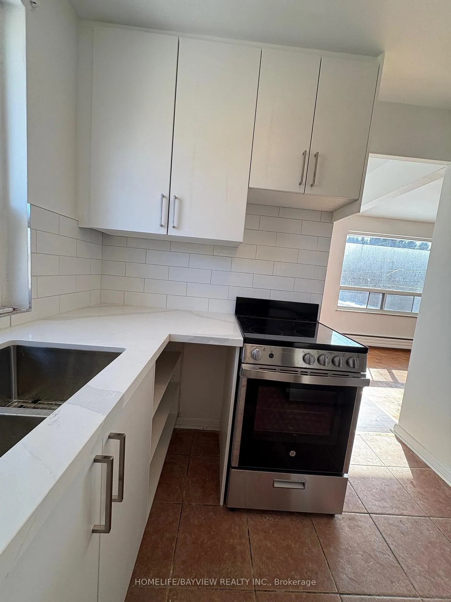 Photo 5 of Unit 5, 550 Lansdowne Drive, Oshawa, Eastdale — HOMEH