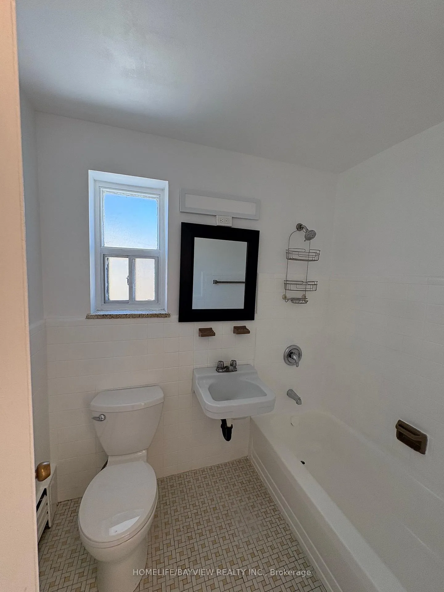 Photo 15 of Unit 5, 550 Lansdowne Drive, Oshawa, Eastdale — HOMEH