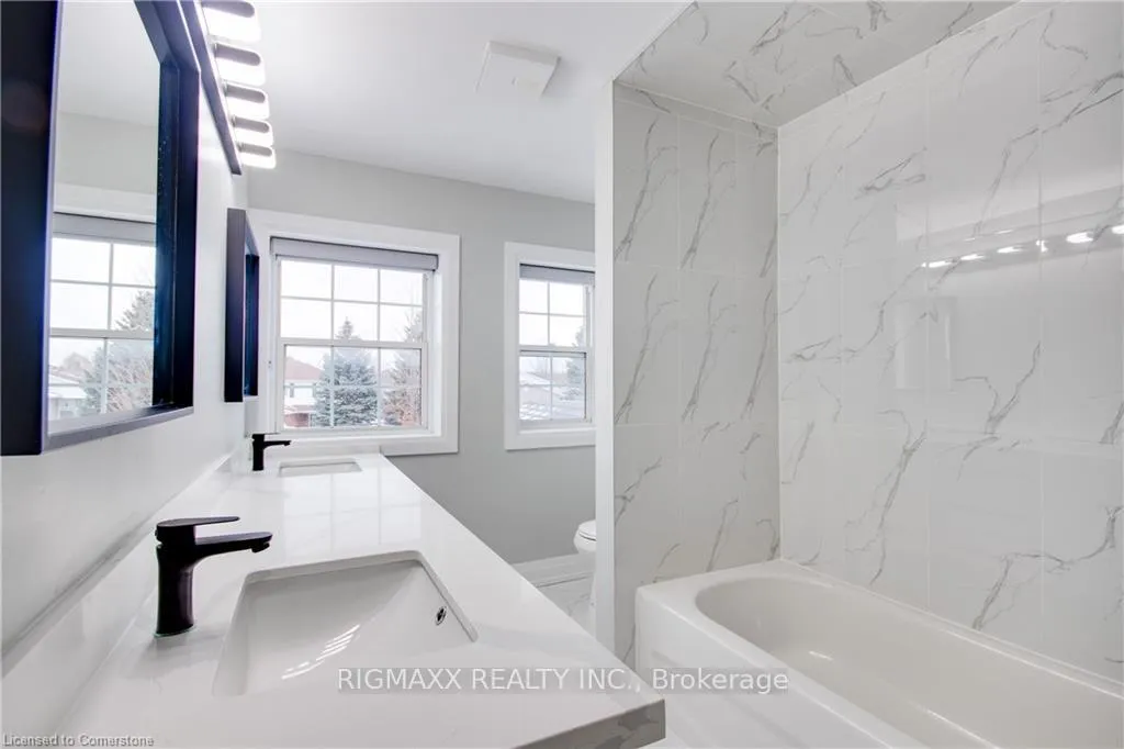 Photo 17 of 813 Fairway Crescent, Kitchener — HOMEH