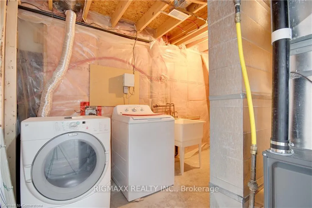 Photo 22 of 813 Fairway Crescent, Kitchener — HOMEH