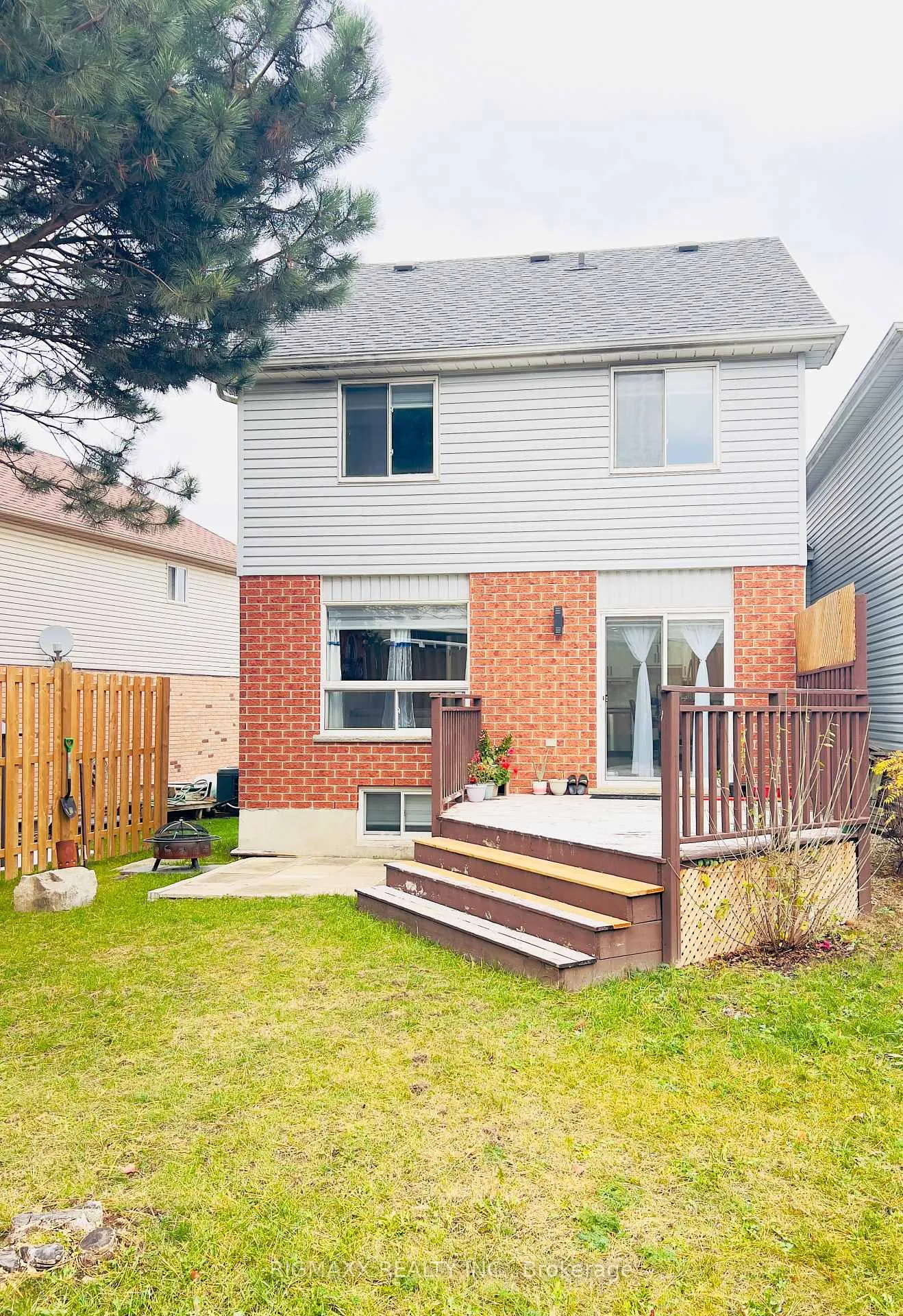 Photo 23 of 813 Fairway Crescent, Kitchener — HOMEH