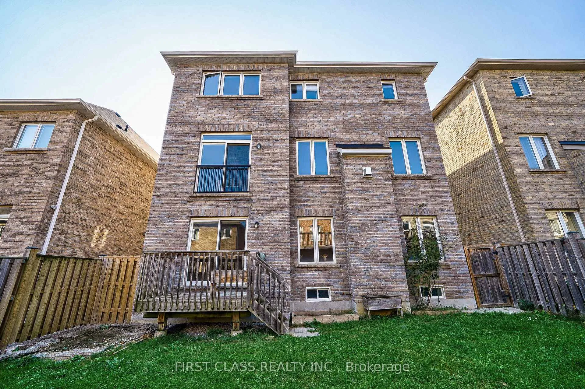 Photo 26 of 31 Hyacinth Street, Markham, Wismer — HOMEH