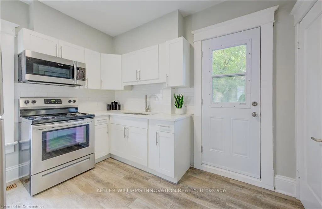 Photo 11 of 25 Wellington Street N, Kitchener — HOMEH