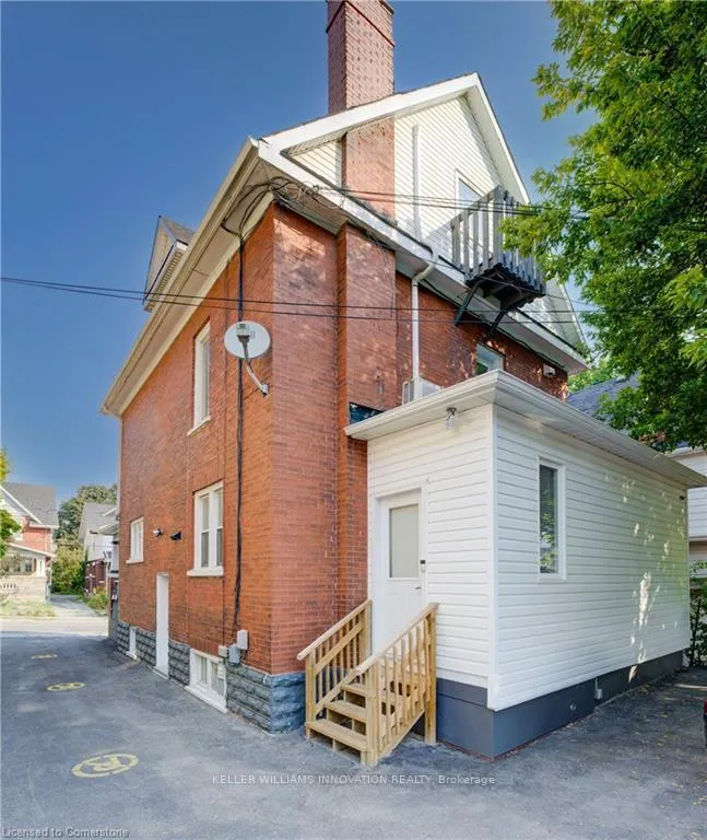 Photo 18 of 25 Wellington Street N, Kitchener — HOMEH