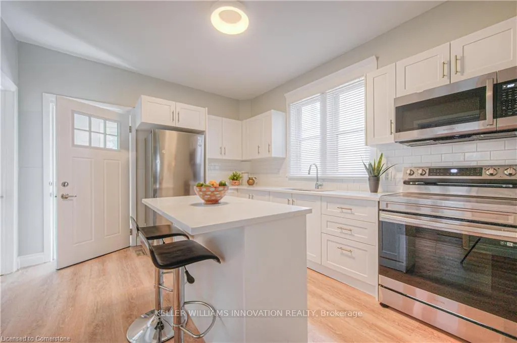 Photo 20 of 25 Wellington Street N, Kitchener — HOMEH