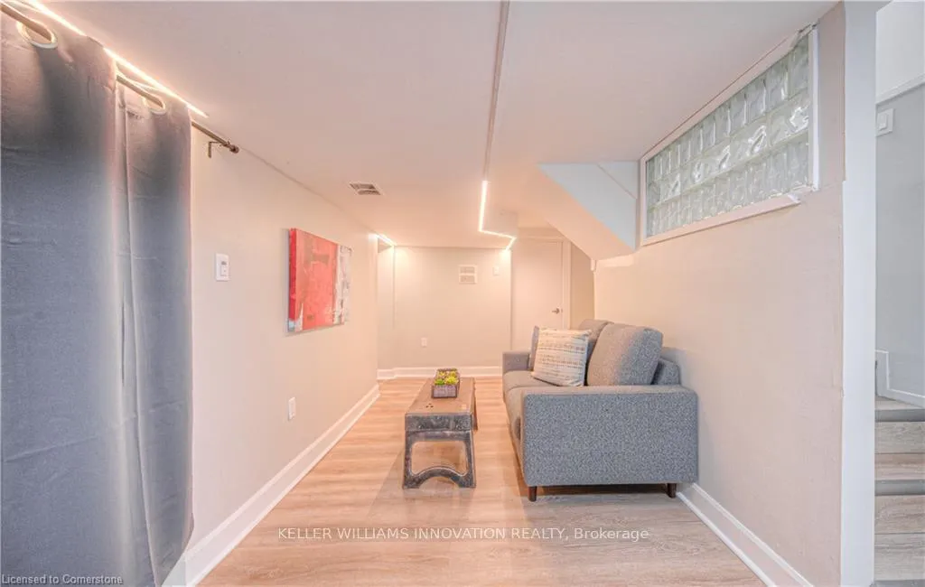 Photo 27 of 25 Wellington Street N, Kitchener — HOMEH